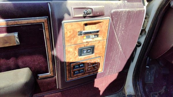1989 Buick Century Driver Left Front Inside Door Trim Panel Only Oem Red — photo 8
