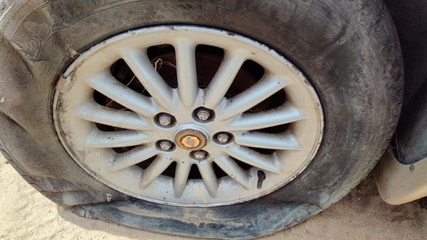 2000 4 Chrysler Town & Country 16 Aluminum Wheel OEM Factory Rim #4 RL21WD2AA — photo 2