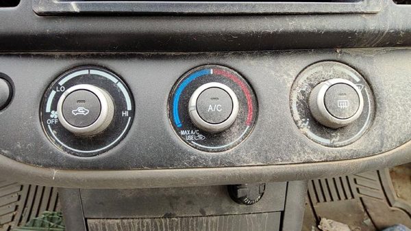 02-06 Toyota Camry Temperature Control Module In Dash Heater Ac Head Unit System — photo 1
