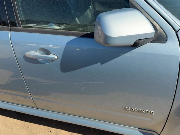 2008 Mercury Mariner Front Door RH Light Blue Ls — photo 2