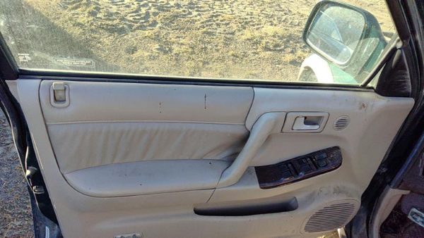 00 Honda Passport Driver Left Front Door Trim Panel With Master Switch Bge Beige — photo 2