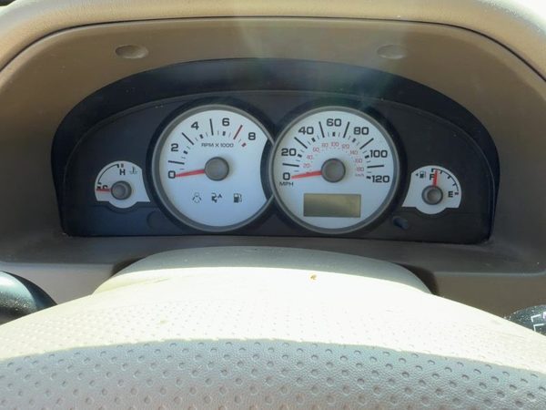 06-07 Ford Escape Speedometer Cluster Instrument Gauges Panel Oem Dash 3.0L Mph — photo 1