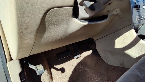 05-09 Lacrosse Lower Dash Under Column Knee Bolster Trim Panel Oem Neutral 52B — photo 2