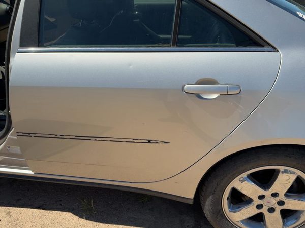 2005 Pontiac G6 Rear Door LH Silver 67U — photo 1