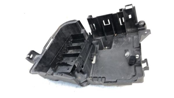 2008-2012 Chevy Malibu Battery Mount Tray Oem Box — photo 4