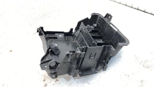 2008-2012 Chevy Malibu Battery Mount Tray Oem Box — photo 3