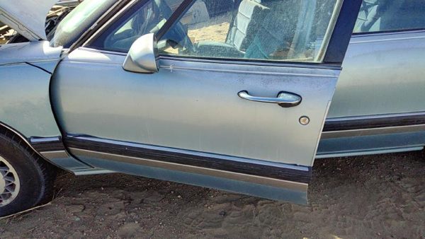 1993 Buick LeSabre Front Door LH Blue — photo 3