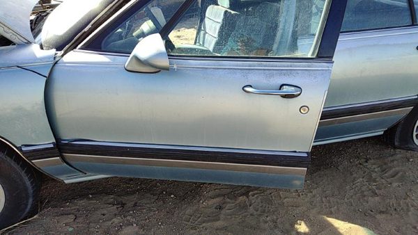 1993 Buick LeSabre Front Door LH Blue — photo 1
