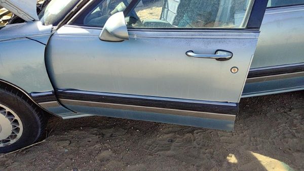 1993 Buick LeSabre Front Door LH Blue — photo 2