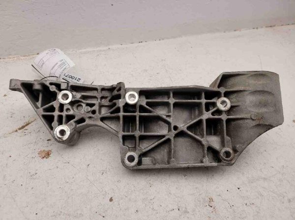 2001 Vw Beetle 1.8L Turbo Alternator Bracket Oem 06A903143p — photo 5