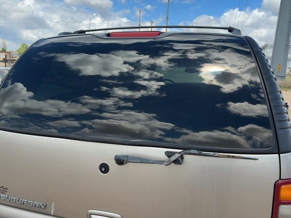 2000-2006 Chevy Suburban Back Glass Rear Window Oem 15847109 — photo 4