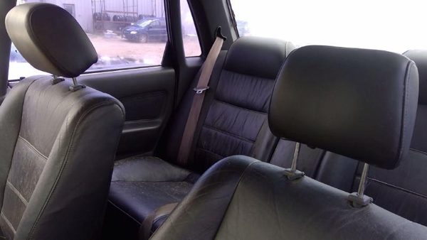 1991 Mitsubishi Galant Headrest LH — photo 1