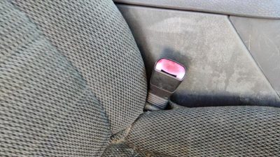2002 Ford Explorer Passenger Right Front Seat Belt Buckle Receiver Oem Gray