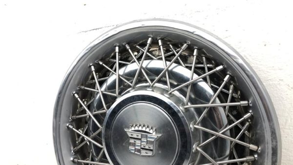 1980-1984 Deville Sedan Hub Cap Wheel Cover Oem #1 01622897 — photo 8
