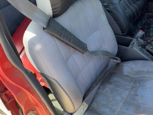 94 Nissan Pathfinder Passenger Right Front Seat Belt Retractor Oem Shoulder Gray — photo 1