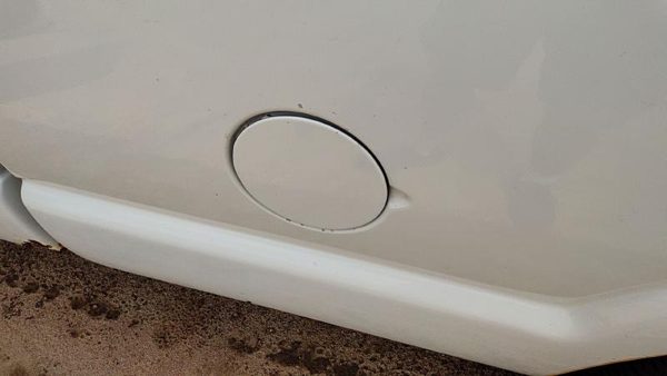 96-03 S10 Pickup Fuel Tank Door With Hinge Gas Lid Oem Filler White 50U 15023050 — photo 2