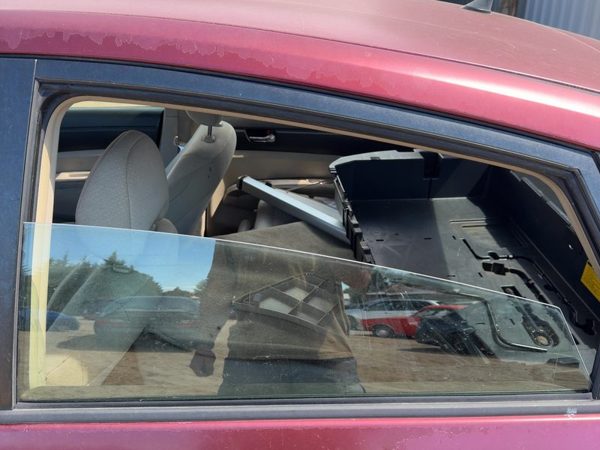 2004-2009 Toyota Prius Driver Left Rear Side Window Door Glass Oem Back — photo 2