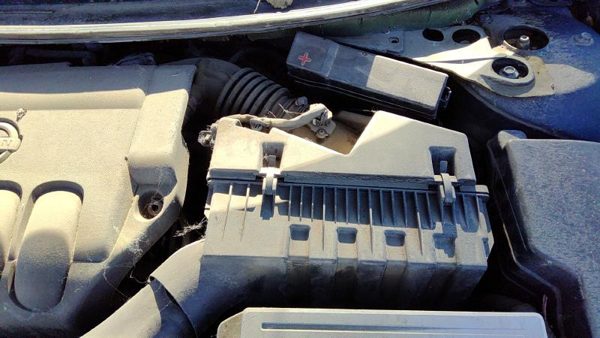 07-11 Altima Complete Air Intake Cleaner Filter Box Housing Wth Tube 2.5l Hybrid — photo 3