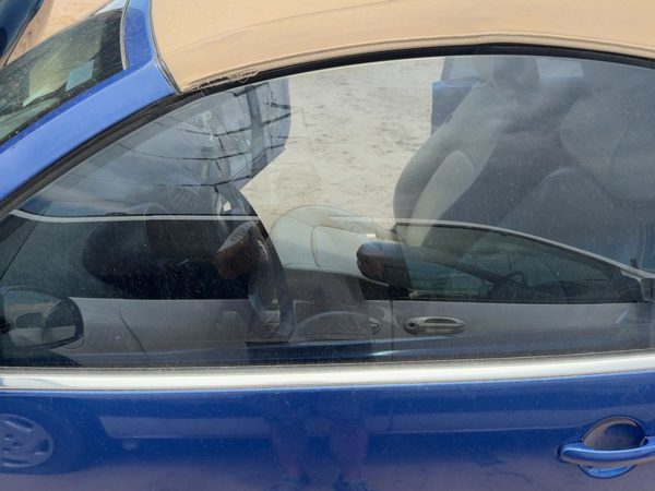 2004-2010 Driver Left Front Side Window Door Glass Oem 1Y0845201A — photo 1