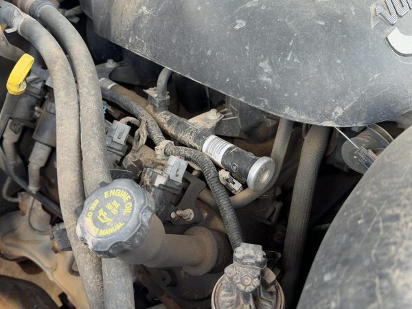 2000-2002 Chevy Suburban Intake Manifold Oem 5.3L 17113697 — photo 1