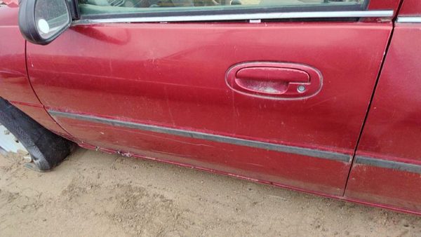 1997 Ford Escort Front Door LH Red — photo 3
