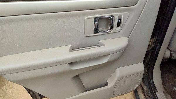 07-09 Grand Vitara Xl-7 Driver Left Rear Door Trim Panel With Switches Back Gray — photo 5