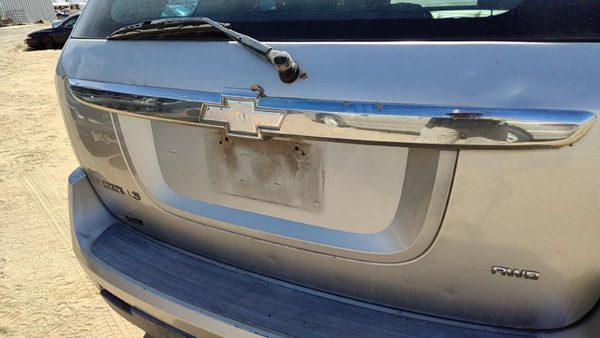 05-09 Equinox License Plate Trim Surround Panel Oem Tail Trunk Finish Silver 67U — photo 3