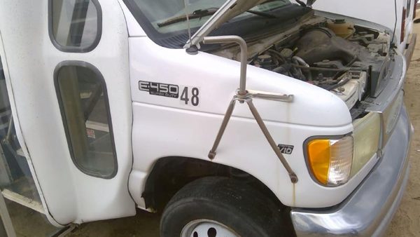 2002 Ford E-350 Super Duty Fender Van E450 RH White Yz — photo 5