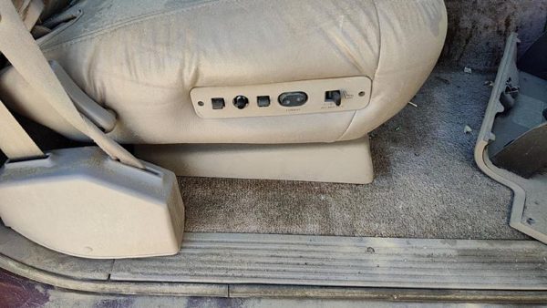 99 Gmc Yukon Passenger Right Side Power Seat Switch With Trim Panel Oem Tan 522 — photo 1