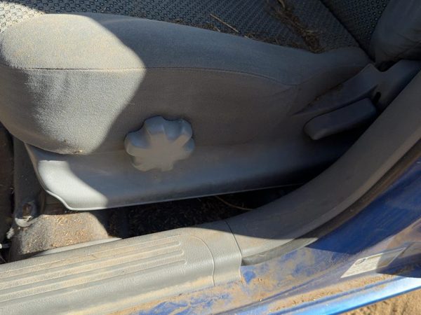2004 Chevy Aveo Driver Left Side Seat Trim Panel Oem Gray 82C — photo 2