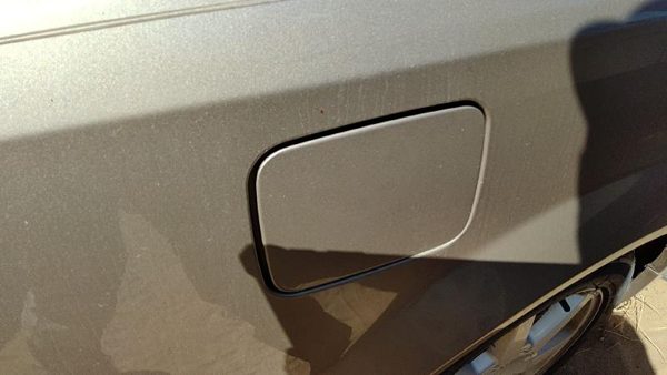 03-07 Cadillac Cts Fuel Tank Door With Hinge Gas Lid Oem Filler Sand Storm 61U — photo 1