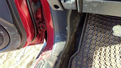 03-06 Mitsubishi Outlander Driver Left Lower Kick Trim Panel Oem Black