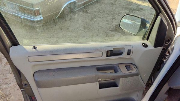 06-07 Ford Freestar Driver Left Front Door Trim Panel With Master Switch Gray — photo 4