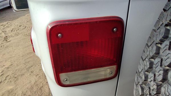 1985-1996 Gmc Van 3500 Driver Left Tail Light Brake Lamp Oem Rear 05977496 — photo 3