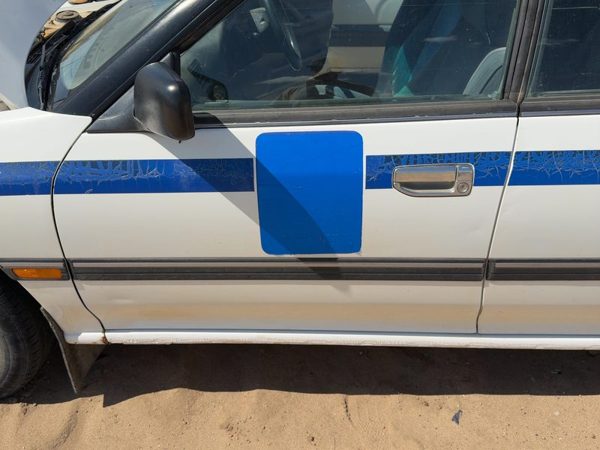 1994 Subaru Legacy Front Door LH White — photo 2