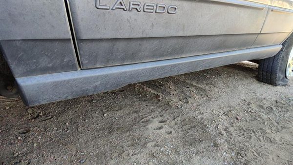 2000-2001 Jeep Grand Cherokee Driver Left Lower Rocker Panel Moulding Side Skirt — photo 5