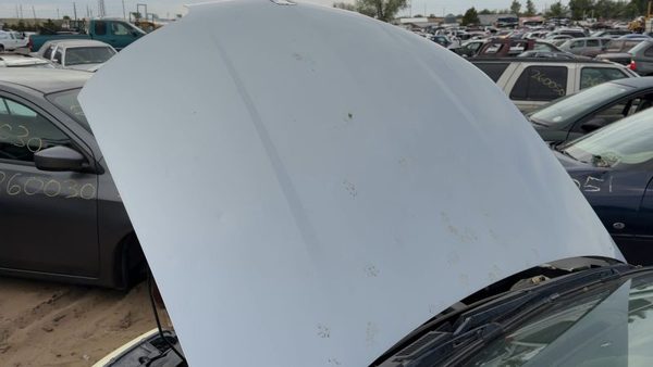 2007 Saturn Ion Hood Silver 13U — photo 1