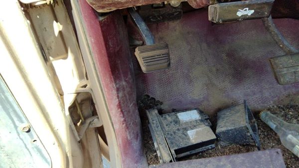 88-94 Gmc Sierra 2500 Parking Brake Pedal Assembly Oem Complete Emergency Unit — photo 3