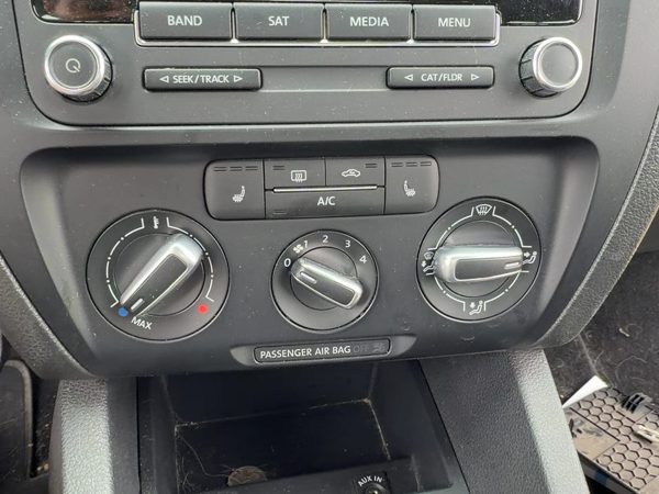 2011-2014 Vw Jetta Temperature Control Module In Dash Heater Ac Head Unit Oem — photo 4