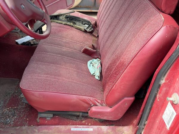 1987-1996 Dodge Dakota Front Bench Seat Assembly Red OEM — photo 1