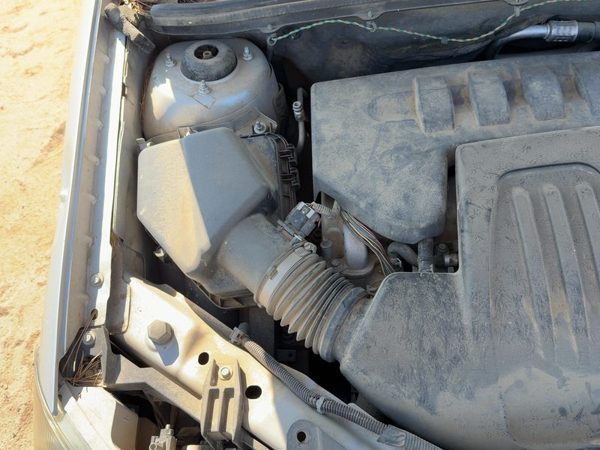05-08 Cobalt Complete Air Intake Cleaner Filter Box Housing With Tube Oem 2.4L — photo 3