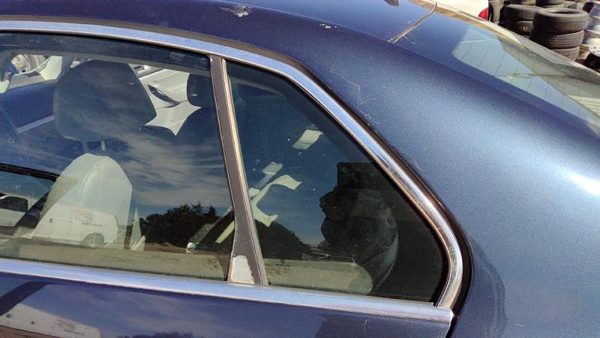 2005-2010 Vw Jetta Driver Left Rear Vent Window Back Door Glass With Frame Oem — photo 4