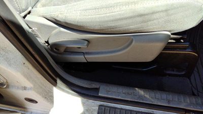 05-07 Jeep Liberty Passenger Right Side Seat Trim Panel Oem Gray D5
