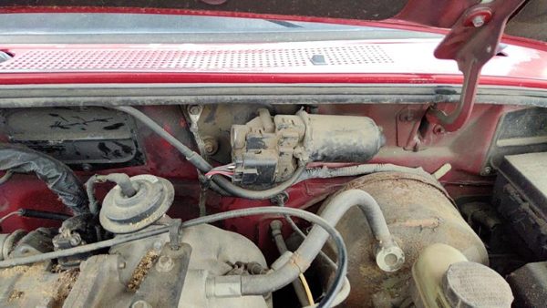 1999 Mazda B2500 Wiper Motor Front — photo 5