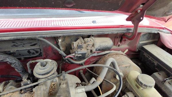 1999 Mazda B2500 Wiper Motor Front — photo 1