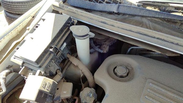 05-09 Chevy Uplander Windshield Washer Fluid Reservoir With Pump Oem Wiper Tank — photo 2