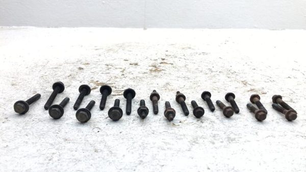 05-10 Chrysler 300 Intake And Exhaust Manifold Bolts Set Hardware 3.5L Factory — photo 3