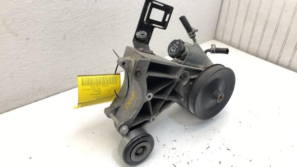 2003 Cadillac Escalade Power Steering Pump With Mount Bracket Oem 6.0L — photo 6