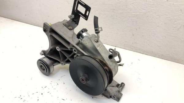 2003 Cadillac Escalade Power Steering Pump With Mount Bracket Oem 6.0L — photo 5