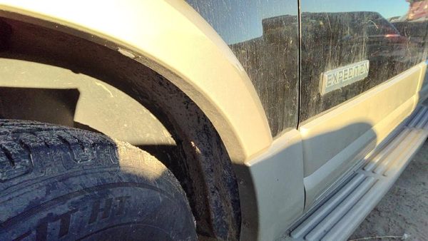 07-17 Ford Expedition Driver Left Front Wheel Flare Moulding Oem Fender Ua Black — photo 4